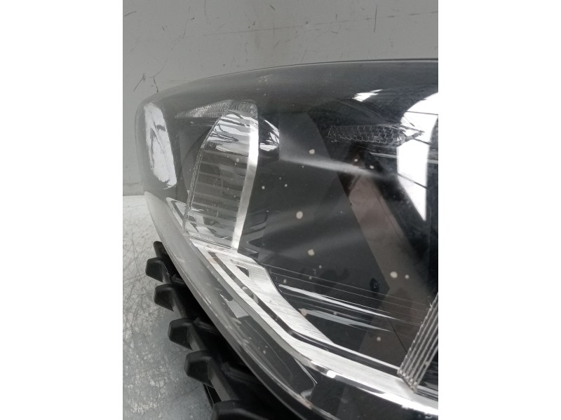 Recambio de faro izquierdo para bmw x1/ix1 u11 x1 sdrive18d referencia OEM IAM 5a5bd4702  interior sucio (GOTAS DE MANCHAS)