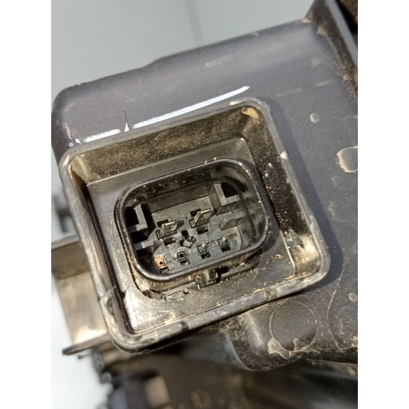 Recambio de faro derecho para bmw x1/ix1 u11 x1 sdrive18d referencia OEM IAM 5a5bd4802  Interior sucio ( GOTAS DE MANCHAS)