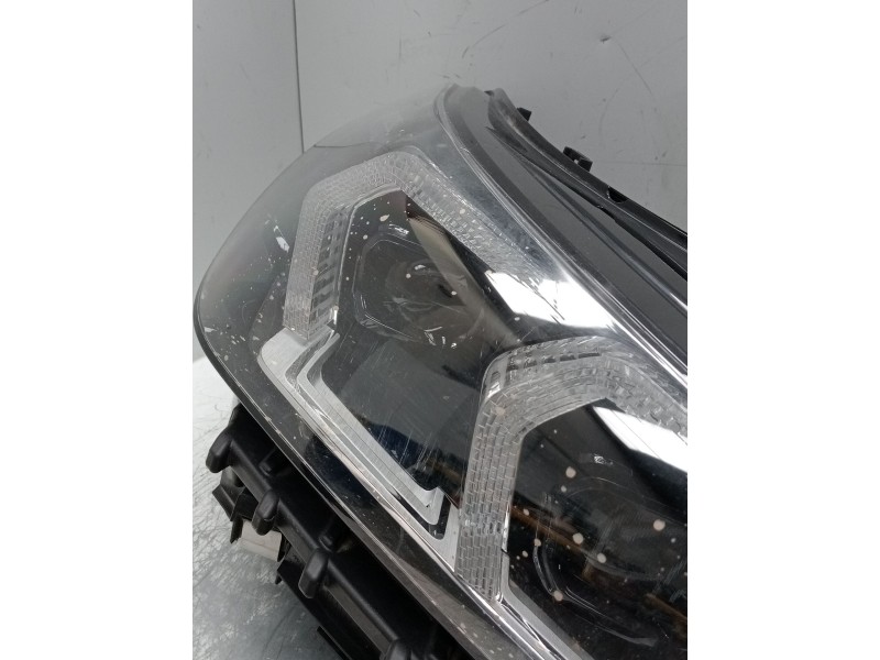 Recambio de faro derecho para bmw x1/ix1 u11 x1 sdrive18d referencia OEM IAM 5a5bd4802  Interior sucio ( GOTAS DE MANCHAS)