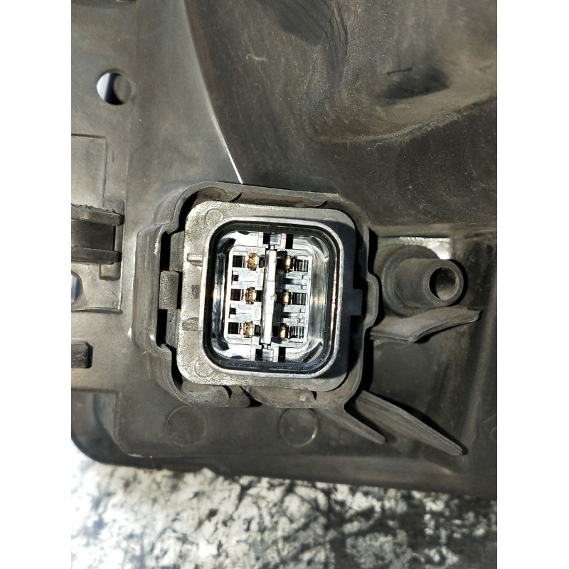 Recambio de faro derecho para kia sportage ii (je_, km_) 2.0 i 16v referencia OEM IAM   