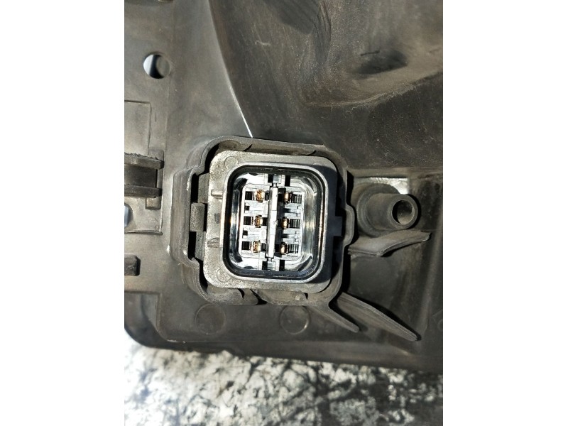 Recambio de faro derecho para kia sportage ii (je_, km_) 2.0 i 16v referencia OEM IAM   