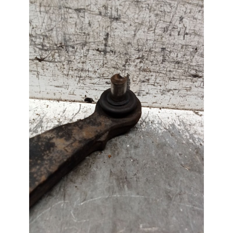 Recambio de brazo suspension inferior delantero izquierdo para peugeot 106 ii (1a_, 1c_) 1.1 i referencia OEM IAM   