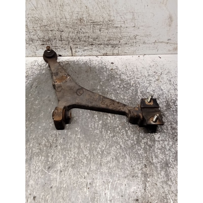 Recambio de brazo suspension inferior delantero derecho para peugeot 106 ii (1a_, 1c_) 1.1 i referencia OEM IAM   