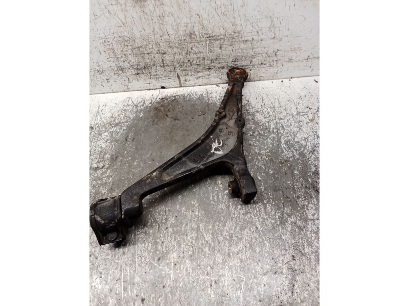 Recambio de brazo suspension inferior delantero derecho para peugeot 106 ii (1a_, 1c_) 1.1 i referencia OEM IAM   