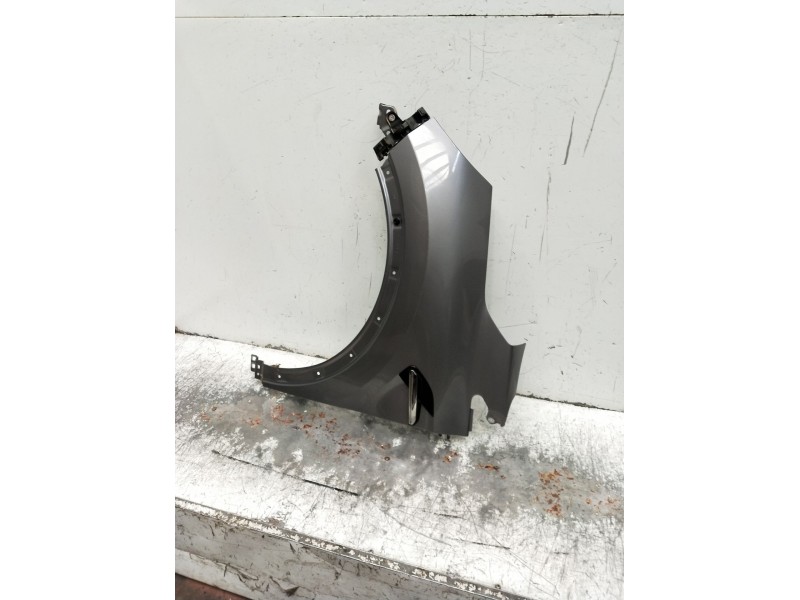 Recambio de aleta delantera izquierda para renault captur ii (hf_) tce 140 (hfn0) referencia OEM IAM   