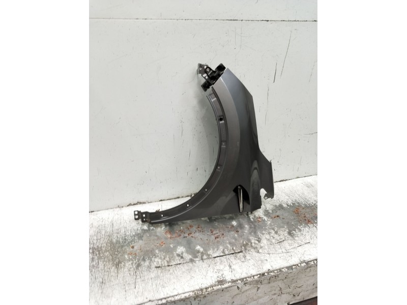 Recambio de aleta delantera izquierda para renault captur ii (hf_) tce 140 (hfn0) referencia OEM IAM   