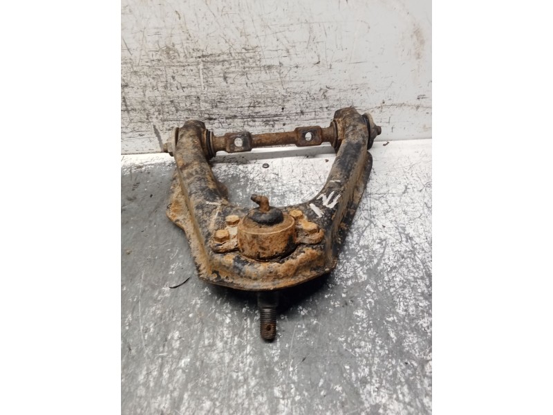 Recambio de brazo suspension superior delantero izquierdo para ssangyong musso (fj) 2.9 d referencia OEM IAM   
