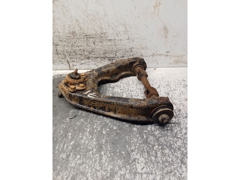 Recambio de brazo suspension superior delantero izquierdo para ssangyong musso (fj) 2.9 d referencia OEM IAM   