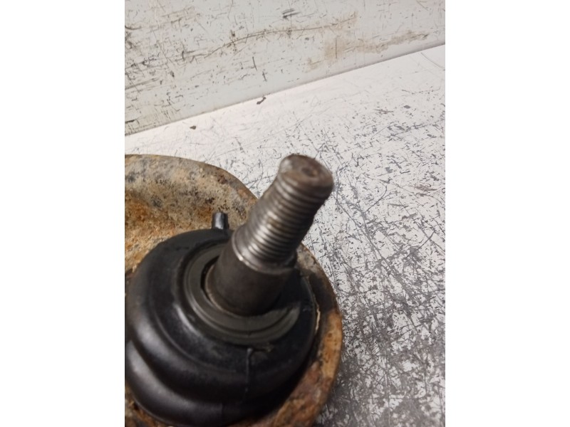 Recambio de brazo suspension superior delantero izquierdo para ssangyong musso (fj) 2.9 d referencia OEM IAM   