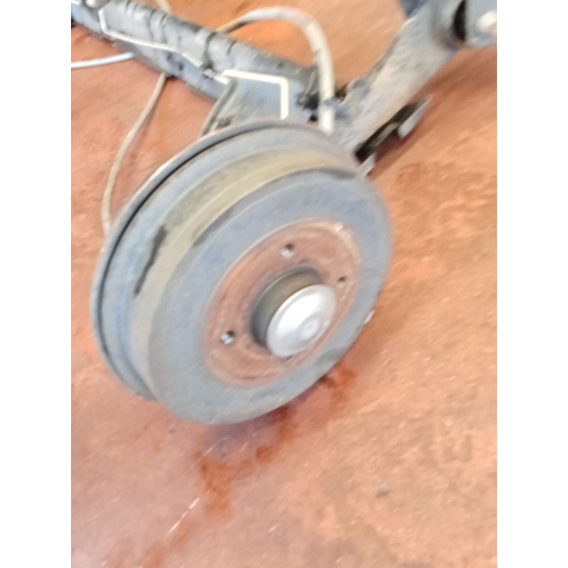 Recambio de puente trasero para dacia sandero ii tce 90 (b8m1, b8ma) referencia OEM IAM   TAMBOR/ABS