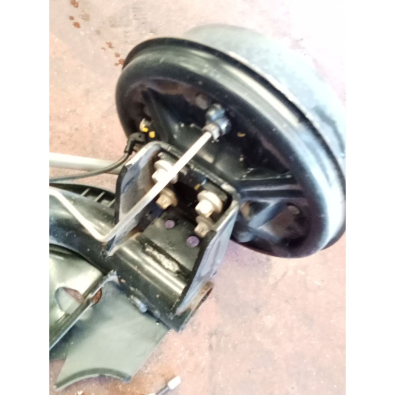 Recambio de puente trasero para dacia sandero ii tce 90 (b8m1, b8ma) referencia OEM IAM   TAMBOR/ABS
