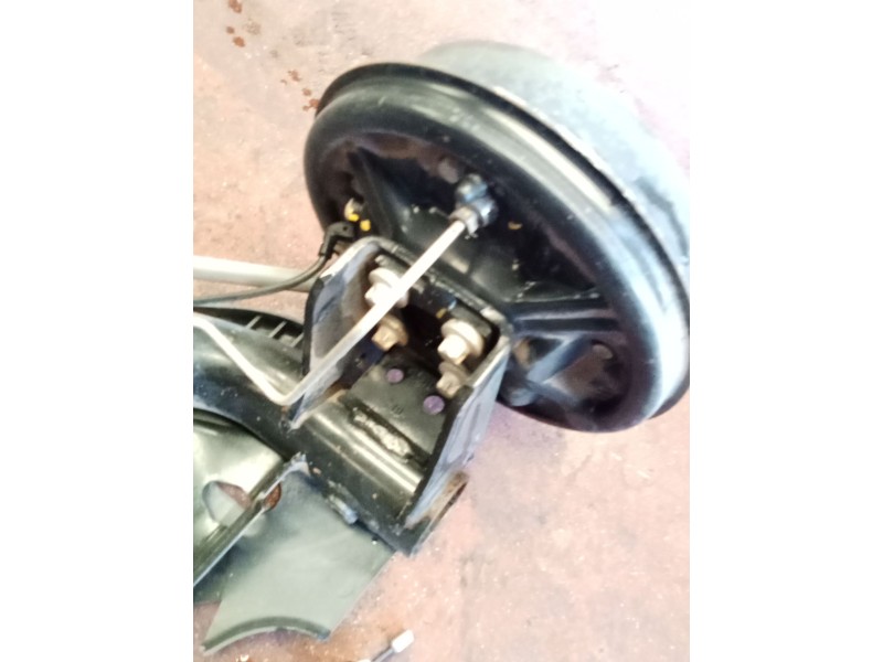 Recambio de puente trasero para dacia sandero ii tce 90 (b8m1, b8ma) referencia OEM IAM   TAMBOR/ABS