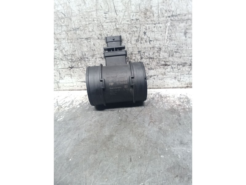 Recambio de caudalimetro para opel combo tour 1.3 cdti 16v referencia OEM IAM 0281002618 55350048 BOSCH