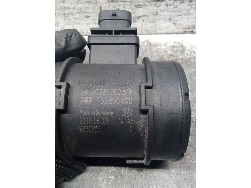 Recambio de caudalimetro para opel combo tour 1.3 cdti 16v referencia OEM IAM 0281002618 55350048 BOSCH