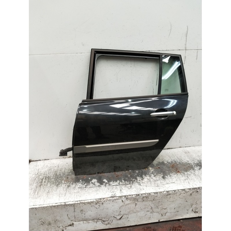 Recambio de puerta trasera izquierda para renault megane ii station wagon (km0/1_) 1.6 referencia OEM IAM   
