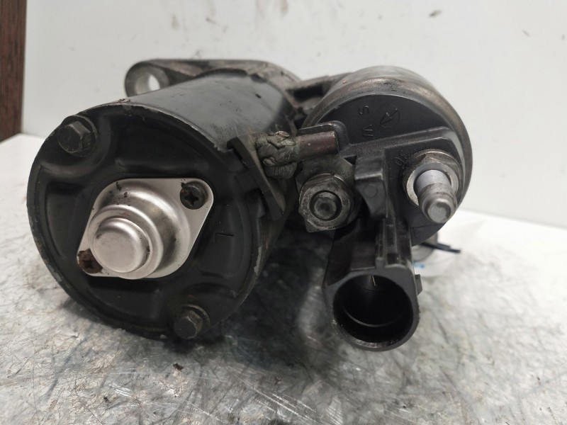 Recambio de motor arranque para volkswagen polo (9n3) match referencia OEM IAM 0001120406 BOSCH 