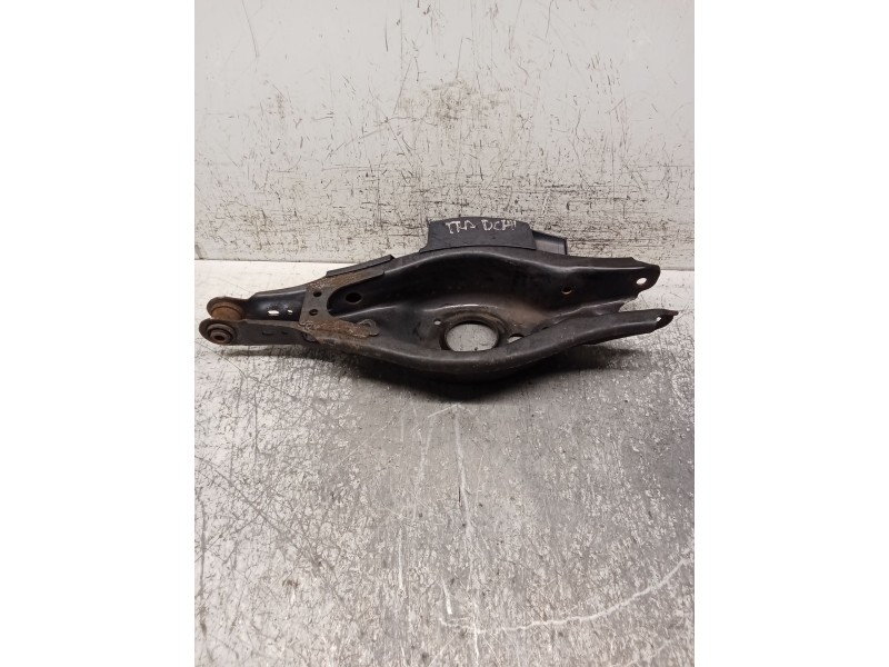 Recambio de brazo suspension inferior trasero derecho para toyota auris (_e18_) 1.3 (nre180_) referencia OEM IAM   