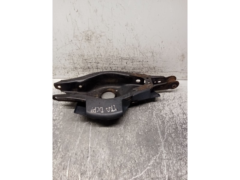 Recambio de brazo suspension inferior trasero derecho para toyota auris (_e18_) 1.3 (nre180_) referencia OEM IAM   