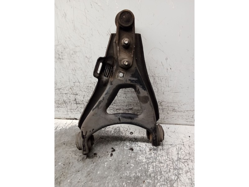 Recambio de brazo suspension inferior delantero derecho para renault megane i (ba0/1_) 1.4 16v (ba0d, ba1h, ba0w, ba10) referenc