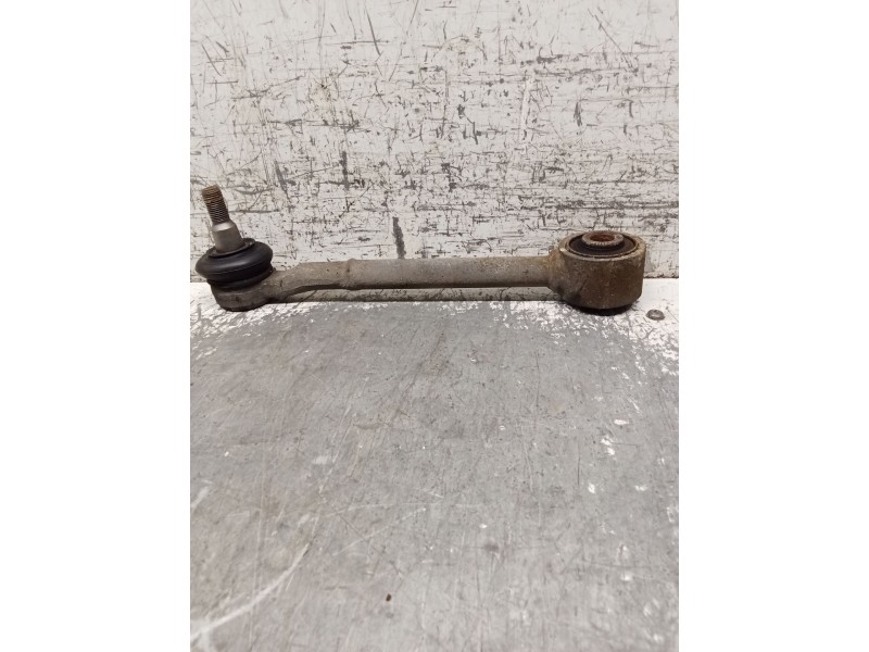 Recambio de brazo suspension superior trasero derecho para toyota auris (_e18_) 1.3 (nre180_) referencia OEM IAM   