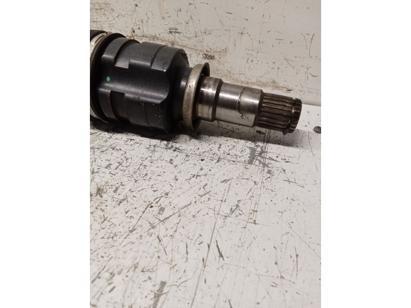 Recambio de transmision delantera derecha para toyota auris (_e18_) 1.3 (nre180_) referencia OEM IAM EBJ92MBC194  