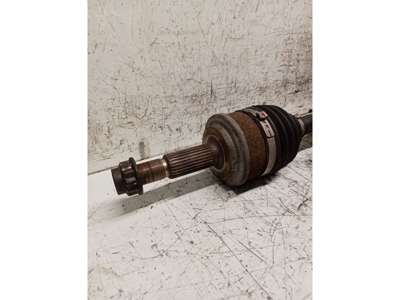 Recambio de transmision delantera derecha para toyota auris (_e18_) 1.3 (nre180_) referencia OEM IAM EBJ92MBC194  