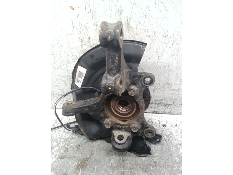 Recambio de mangueta delantera izquierda para toyota auris (_e18_) 1.3 (nre180_) referencia OEM IAM   