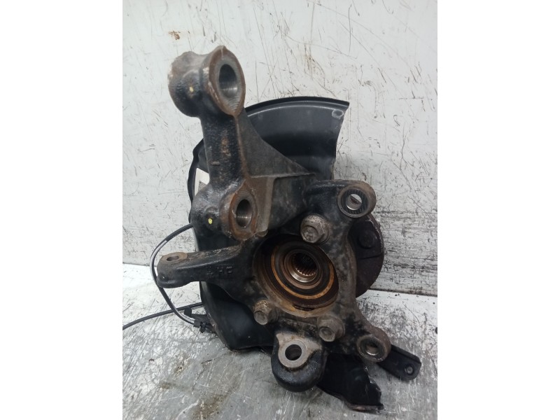 Recambio de mangueta delantera izquierda para toyota auris (_e18_) 1.3 (nre180_) referencia OEM IAM   