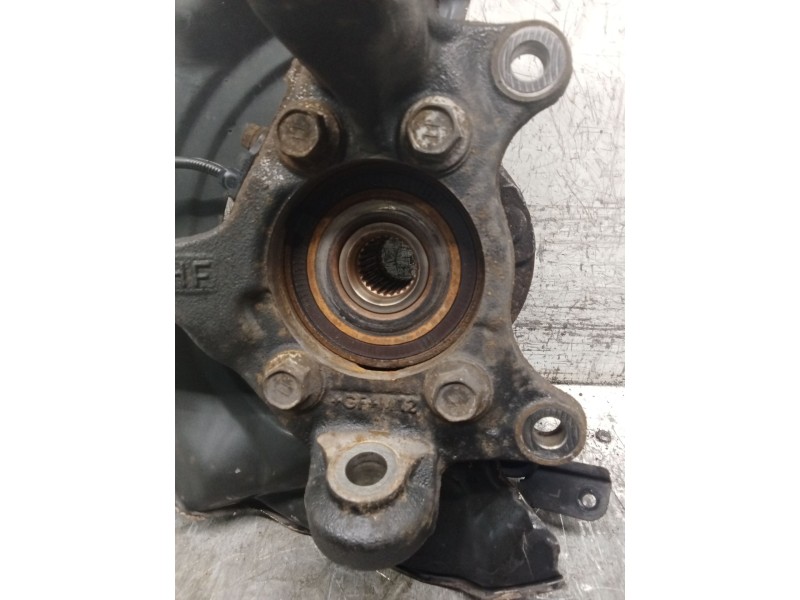 Recambio de mangueta delantera izquierda para toyota auris (_e18_) 1.3 (nre180_) referencia OEM IAM   