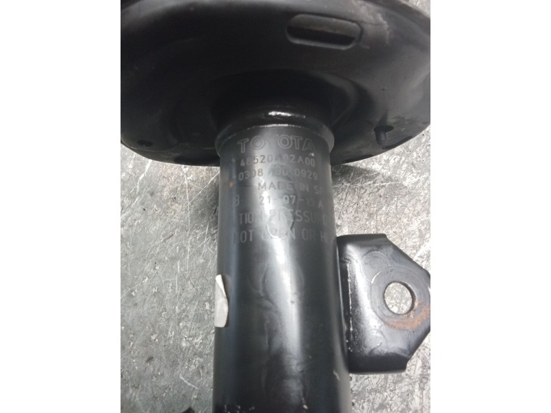 Recambio de amortiguador delantero izquierdo para toyota auris (_e18_) 1.3 (nre180_) referencia OEM IAM 4852002A00  