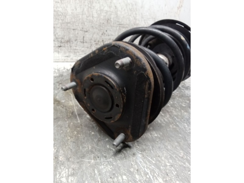 Recambio de amortiguador delantero derecho para toyota auris (_e18_) 1.3 (nre180_) referencia OEM IAM 4851002A00  