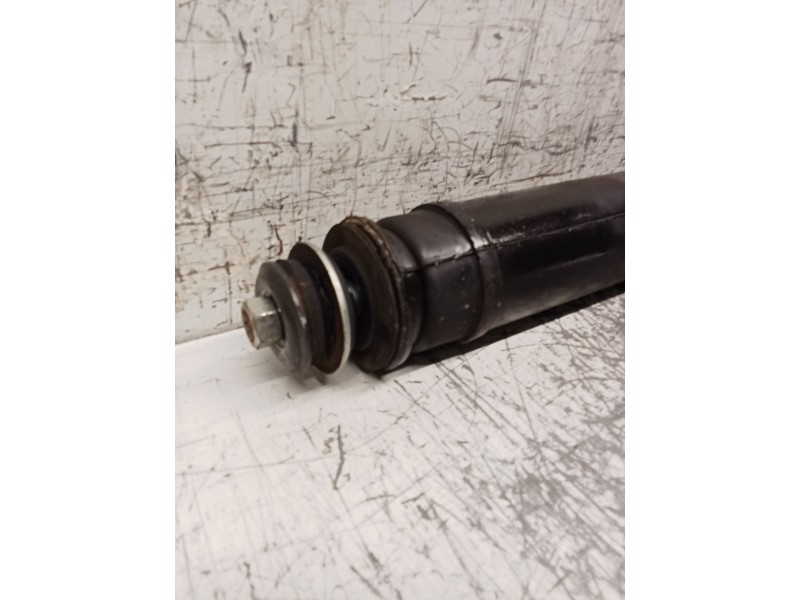 Recambio de amortiguador trasero izquierdo para toyota auris (_e18_) 1.3 (nre180_) referencia OEM IAM 4853002A50  