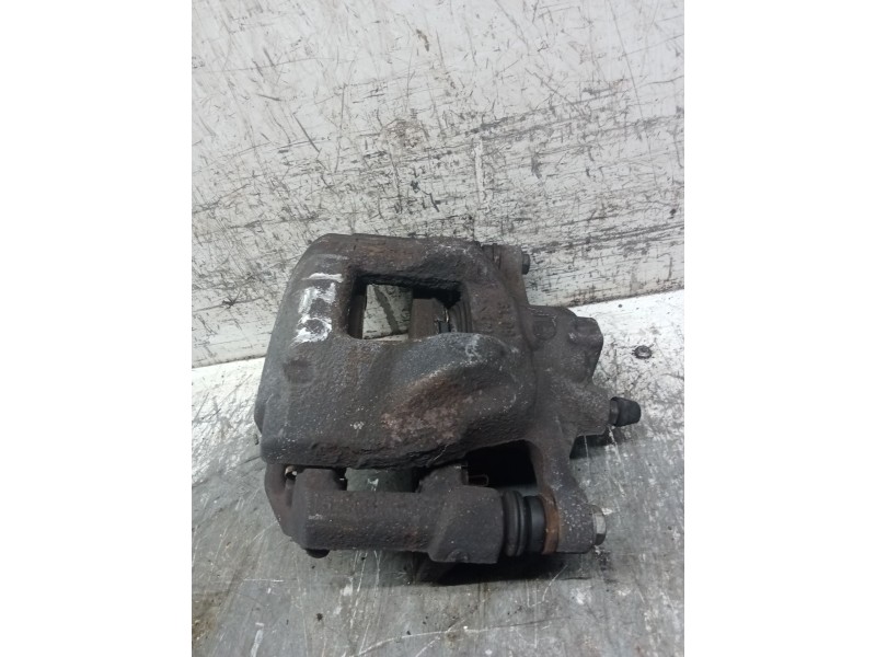 Recambio de pinza freno delantera izquierda para toyota auris (_e18_) 1.3 (nre180_) referencia OEM IAM   