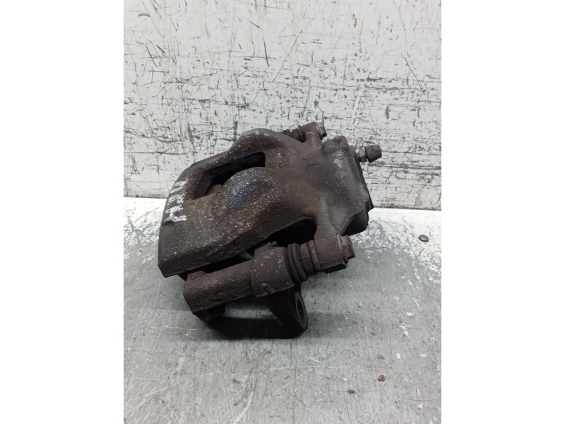Recambio de pinza freno delantera derecha para toyota auris (_e18_) 1.3 (nre180_) referencia OEM IAM   