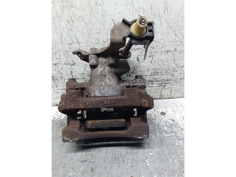 Recambio de pinza freno trasera izquierda para toyota auris (_e18_) 1.3 (nre180_) referencia OEM IAM   