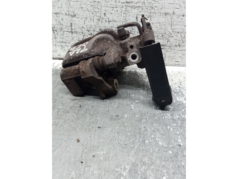 Recambio de pinza freno trasera derecha para toyota auris (_e18_) 1.3 (nre180_) referencia OEM IAM   