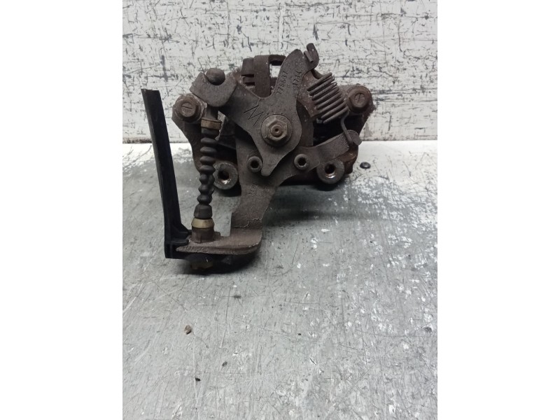 Recambio de pinza freno trasera derecha para toyota auris (_e18_) 1.3 (nre180_) referencia OEM IAM   