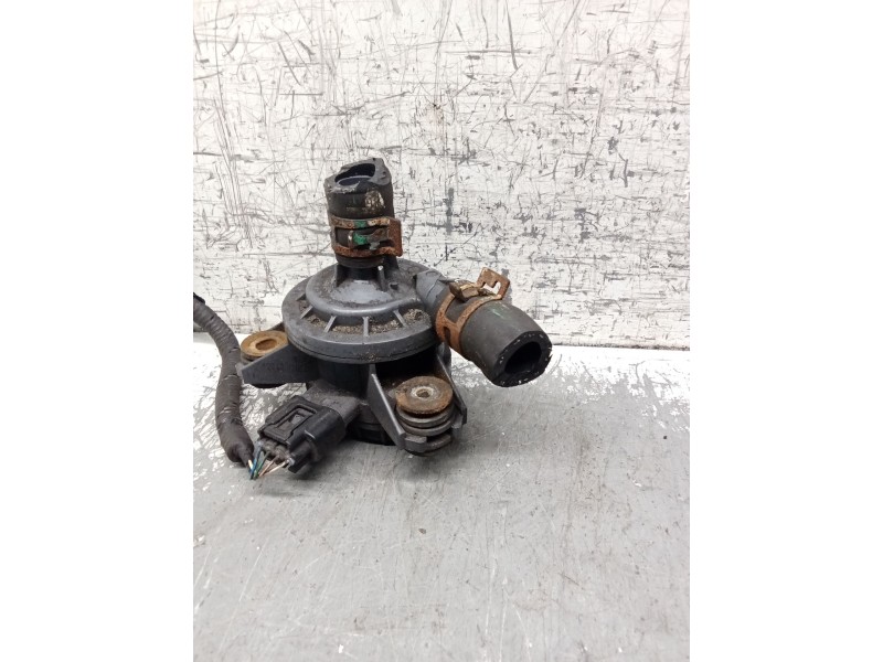 Recambio de bomba agua para toyota auris (_e18_) 1.3 (nre180_) referencia OEM IAM G904052010  