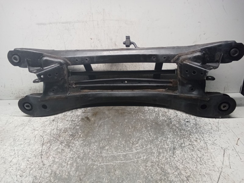 Recambio de puente trasero para toyota auris (_e18_) 1.3 (nre180_) referencia OEM IAM   CUNA