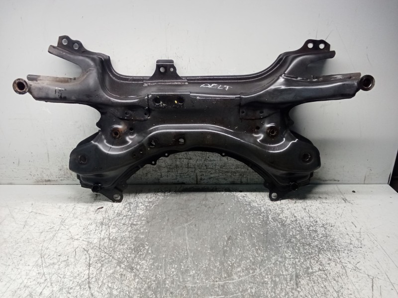 Recambio de puente delantero para toyota auris (_e18_) 1.3 (nre180_) referencia OEM IAM   CUNA