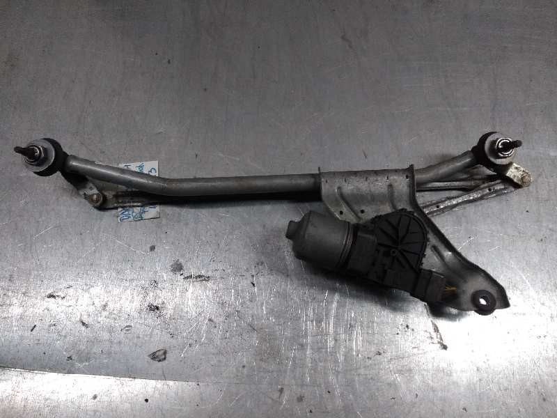 Recambio de motor limpia delantero para dacia logan 1.6 cat referencia OEM IAM 0390241544 3397020179 8200619512