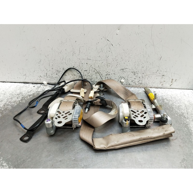 Recambio de juego cinturones delantero para subaru legacy v (bm) 2.0 d awd (bmd) referencia OEM IAM  4P 