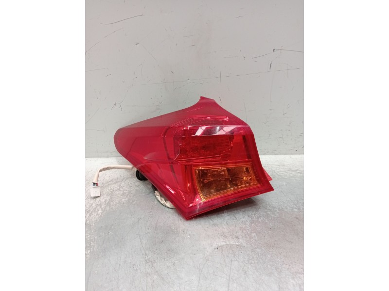 Recambio de piloto trasero izquierdo para toyota auris (_e18_) 1.3 (nre180_) referencia OEM IAM   