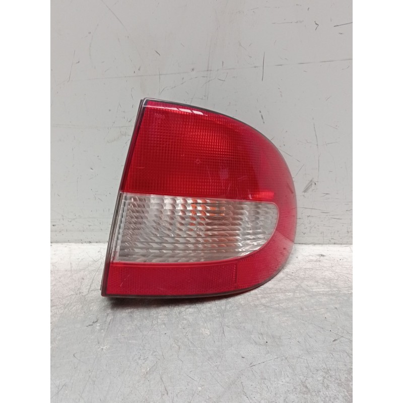 Recambio de piloto trasero derecho para renault megane i classic (la0/1_) 1.4 16v (la0d, la1h, la0w, la10) referencia OEM IAM   