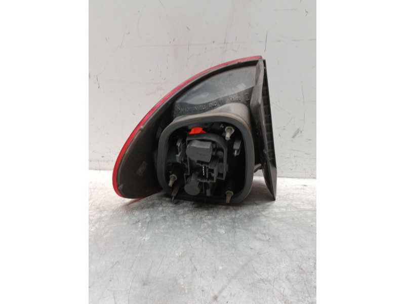 Recambio de piloto trasero derecho para renault megane i classic (la0/1_) 1.4 16v (la0d, la1h, la0w, la10) referencia OEM IAM   