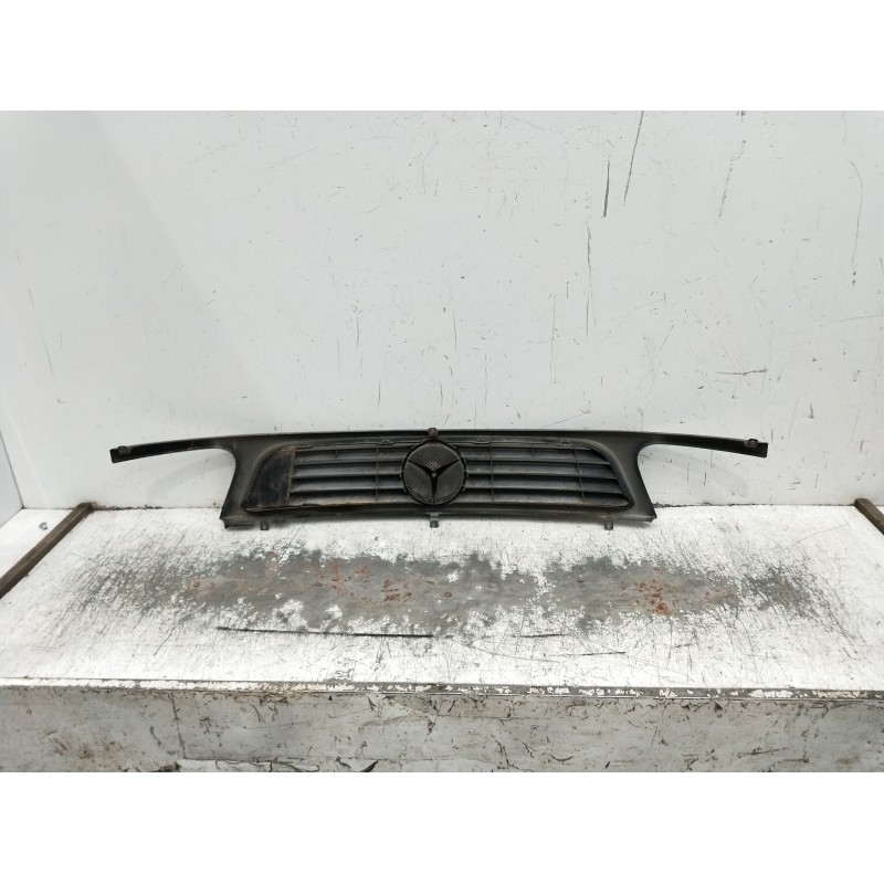Recambio de rejilla delantera para mercedes-benz clase v (638/2) v 220 cdi (638.294) referencia OEM IAM   