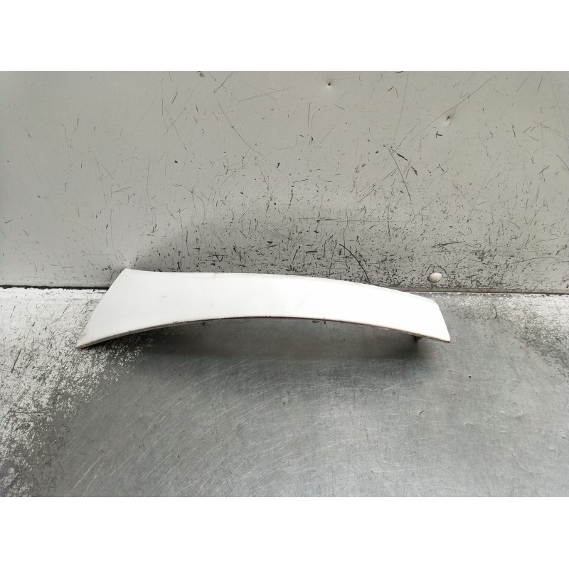 Recambio de moldura para peugeot boxer furgoneta 2.2 hdi 120 referencia OEM IAM 1306528070 moldura interior faro derecho 