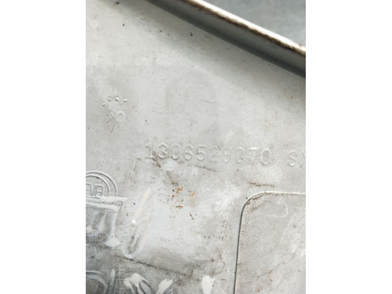 Recambio de moldura para peugeot boxer furgoneta 2.2 hdi 120 referencia OEM IAM 1306529070 moldura interior del faro izquierdo 