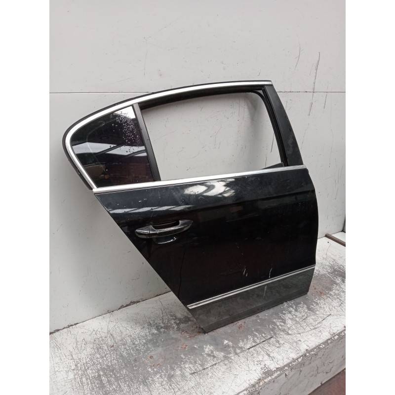 Recambio de puerta trasera derecha para volkswagen passat b6 (3c2) 2.0 tdi 16v referencia OEM IAM   