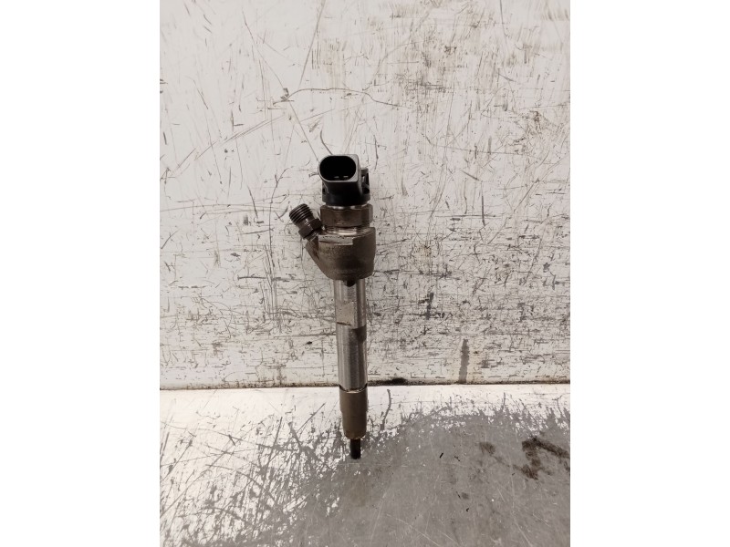 Recambio de inyector para bmw serie 3 lim. (f30) 318d referencia OEM IAM 8514146 0445110613 BOSCH